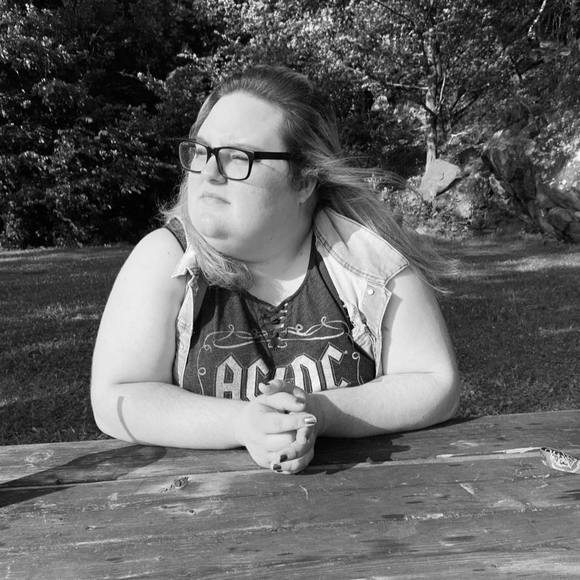 Meet your Posher, Roxanne - Picture 1 of 1